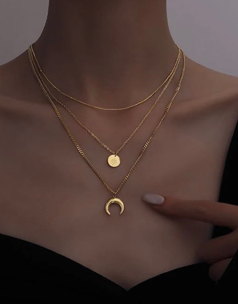 Three layer necklace