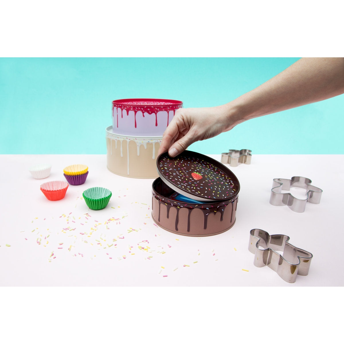 metal round nesting set of 3 cake tins