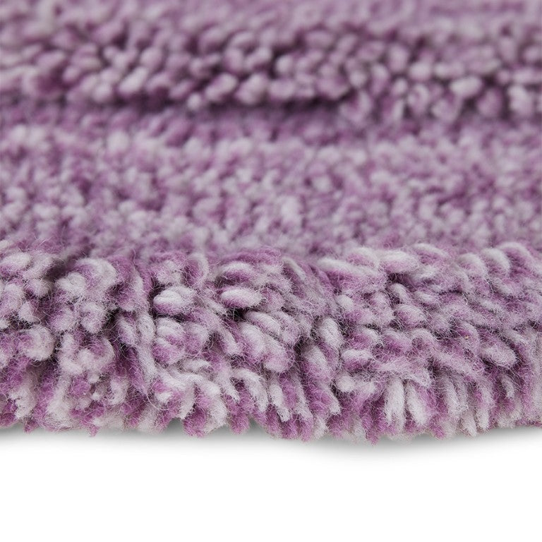 detail rund high and low pile tufted lilac rug