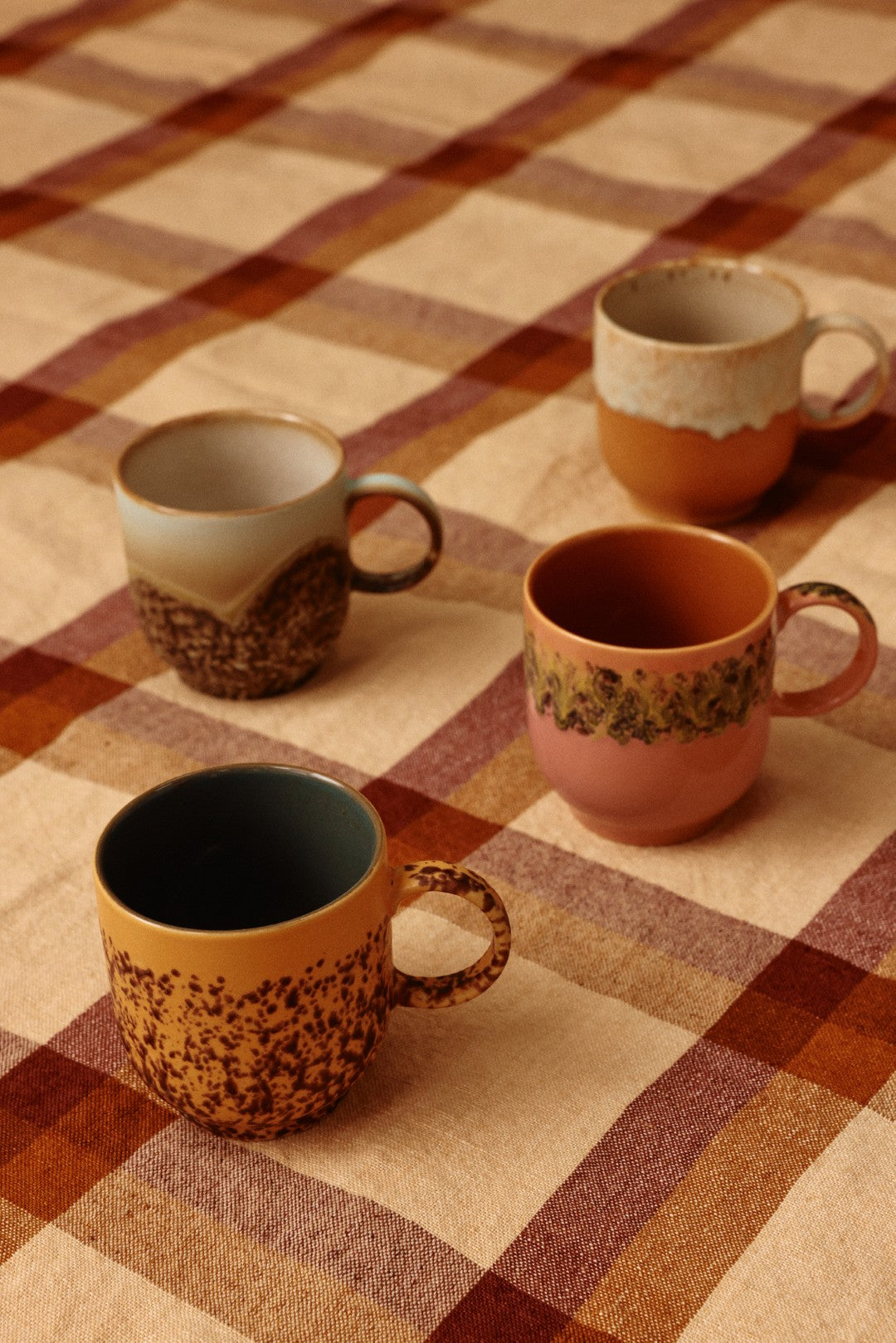 70s ceramics cafe mugs Cape