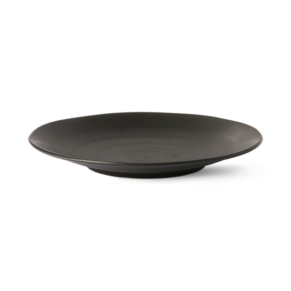 black dinner plate with matte finish